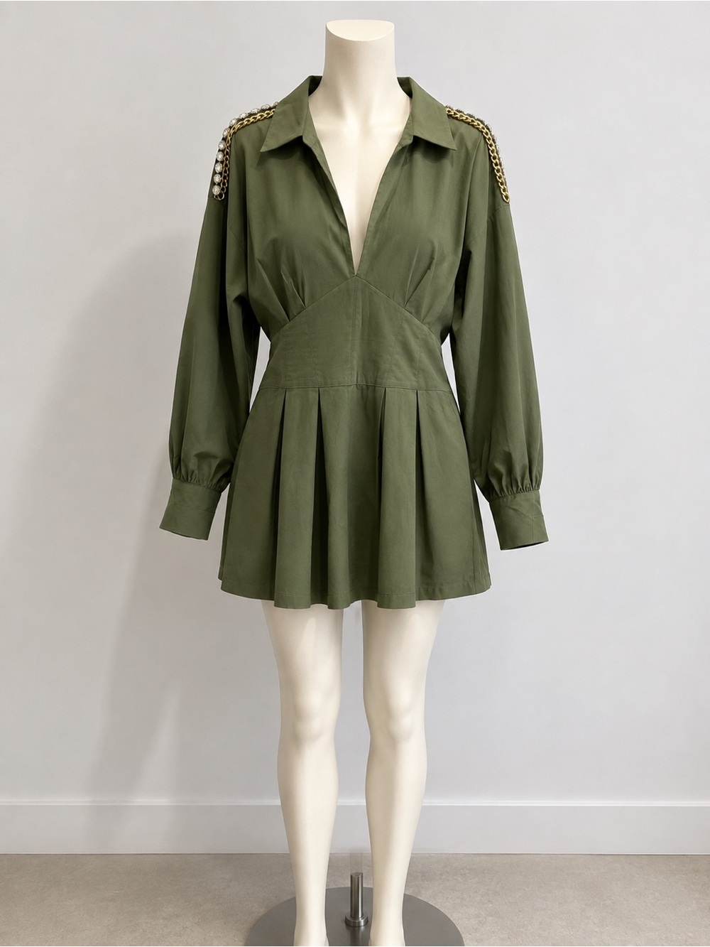 Military-Inspired Olive Green Pleated Mini Dress with Shoulder Chain